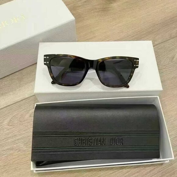 NIB Authentic DIOR DiorSignature S6U Sunglasses - Picture 2 of 10